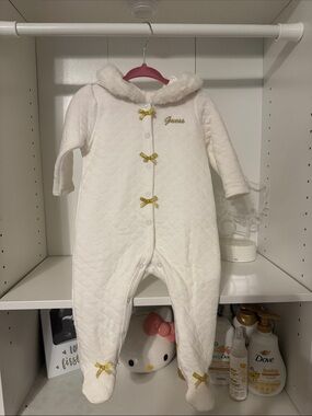 Guess Cream Quilted Footie with Faux-Fur Collar and Gold Bows